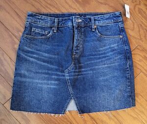 Old Navy Higher High Rise Raw Hem Denim Mini Skirt 10 Modest Front Slit